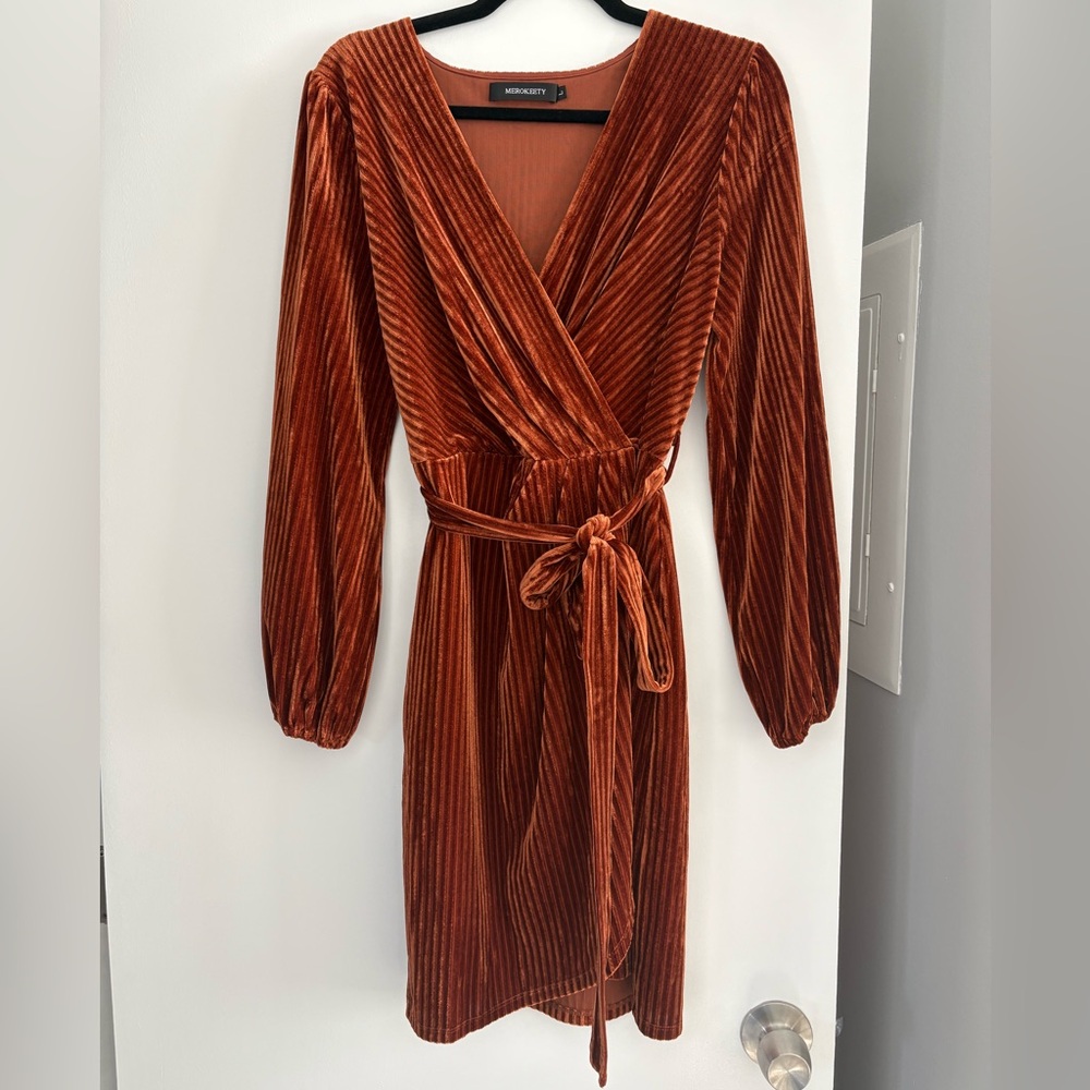 Merokeety Rust Long Sleeve Velvet Dress